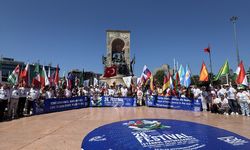 55 ülkeden kültür, sanat elçisi Taksim Meydanı'nda bir araya geldi