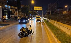 Adana'da otomobille çarpışan motosikletteki bir kişi öldü, bir kişi yaralandı