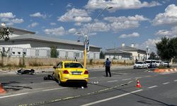 Ağrı'da taksi ile çarpışan motosikletteki karı koca hayatını kaybetti
