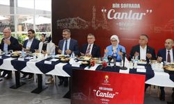 AK Parti Genel Başkan Yardımcısı Uygur, Sivas'ta 'Bir Sofrada Canlar' programında konuştu: