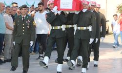 Amasya'da traktörün devrilmesi sonucu ölen Uzman Çavuş Demirci'nin cenazesi defnedildi