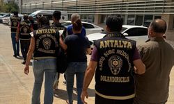 Antalya'da dolandırıcılık operasyonunda yakalanan 5 kişiden 2'si tutuklandı
