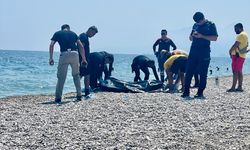 Antalya'da sahilde erkek cesedi bulundu