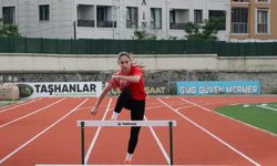 Ayşe Nazlı Aydın, tekvandoyu bırakıp geçtiği atletizmde 50 madalya kazandı