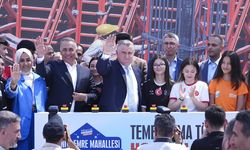 Bakan Bak, Yunus Emre Mahallesi Gençlik ve Spor Merkezi'nin temel atma törenine katıldı