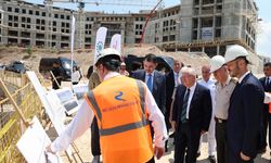 Bakanlar Güler ve Kurum, inşası süren Ay Yıldız yerleşkesindeki çalışmaları inceledi