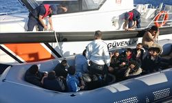 Balıkesir açıklarında 16 düzensiz göçmen yakalandı