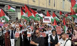 Berlin'de Filistin destekçileri Gazze'de yaşanan açlık krizine dikkati çekti