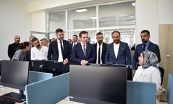 Bitlis'te Dijital Gençlik Merkezi hizmete açıldı