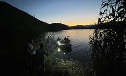 Bolu'da gölette kaybolan genç için arama çalışması başlatıldı