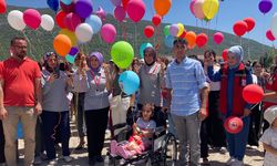 Burdur'da 5 yaşındaki yağmur için gökyüzüne balonlar bırakıldı