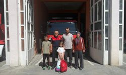 Burdur'da çıkan yangının 112'ye bildirilmesini sağlayan 5 yaşındaki çocuk ödüllendirildi