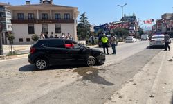Bursa'da iki otomobilin çarpıştığı kazada 4 kişi yaralandı