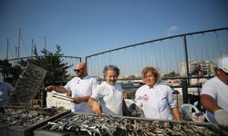 Çanakkale'de Denizcilik ve Kabotaj Bayramı'nda 5 bin kişiye sardalya ikram edildi