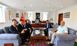 Çinli heyet, Fethiye Belediye Başkanı Alim Karaca'yı ziyaret etti