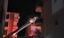 Çorum'da bir apartmanın 4. katında çıkan yangın söndürüldü