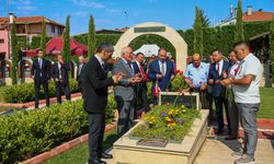 Denizli, Manisa ve Uşak'ta 15 Temmuz dolayısıyla şehit kabirleri ziyaret edildi