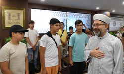 Diyanet İşleri Başkanı Erbaş, Fransa'dan gelen öğrencilerle buluştu