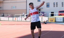 Down sendromlu milli atlet Emirhan Akçakoca'dan Avrupa Şampiyonası'nda 3 altın madalya