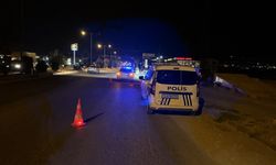 Elazığ'da üç tekerlekli motosiklet ile otomobilin çarpışması sonucu 3 kişi yaralandı