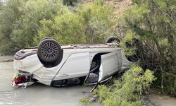 Erzincan'da dereye devrilen otomobildeki 4 kişi yaralandı
