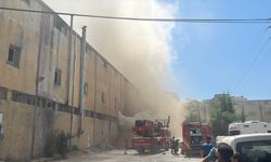Esenyurt'ta kazan imalathanesinde yangın çıktı