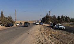 Gaziantep'te iki otomobilin çarpıştığı kazada 4 kişi yaralandı