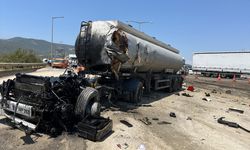 Gaziantep'te tırla tankerin çarpışması sonucu 2 kişi öldü