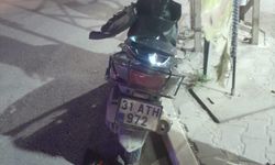 Hatay'da 2 motosikletin çarpıştığı kazada 3 kişi yaralandı