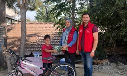 Hatay'da su satarak bisiklet almak için para biriktiren çocuğun hayali gerçek oldu