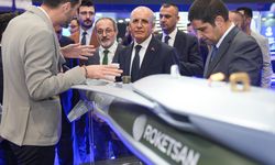 Hazine ve Maliye Bakanı Şimşek, IDEF 2025'te konuştu: