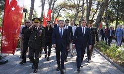 İzmir'de 15 Temmuz dolayısıyla şehitlikte anma töreni düzenlendi