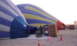 Kapadokya'da yerli ve yabancı turistler bölgeyi gökyüzünden keşfetti