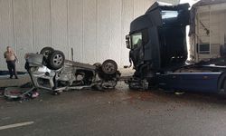 Kastamonu'da tır ile otomobilin çarpıştığı kazada 3 kişi öldü, 5 kişi yaralandı