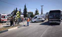Kütahya'da servis otobüsünün tankerle çarpıştığı kazada 35 kişi yaralandı