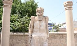 Mimar Sinan'ın doğup büyüdüğü mahallede tahrip edilen heykeli onarıldı