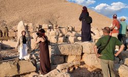 Nemrut Dağı'nda ziyaretçi yoğunluğu artıyor