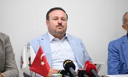Öz İplik İş Sendikası Genel Başkanı Rafi Ay, basın toplantısı düzenledi: