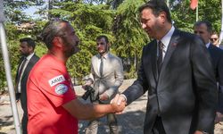 Saadet Partisi Genel Başkanı Arıkan, AKUT'a taziye ziyaretinde bulundu