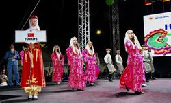 Samsun'da 35. Uluslararası Halk Oyunları Festivali başladı