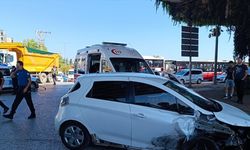 Samsun'da iki aracın çarpıştığı kazada 2'si polis memuru 3 kişi yaralandı