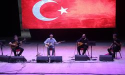 Sanatçı Cengiz Özkan, Hatay'daki konserini şehitler nedeniyle yarıda kesti