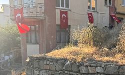 Şehit Mühimmat Astsubay Kıdemli Çavuş Akdoğan'ın Malatya'daki ailesine şehadet haberi verildi