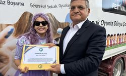 Sinop'ta düzenlenen şenlikte binlerce çocuk geleneksel oyunları oynadı