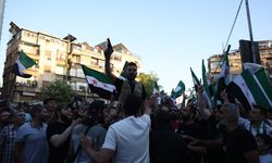Suriye'de, İsrail'in hava saldırıları protesto edildi