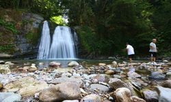 Trabzon'daki Canikdere Şelalesi turistlerin uğrak yeri oldu
