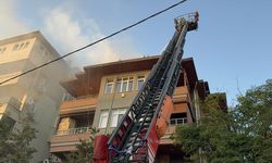 Üsküdar'da çatı katında barbeküden çıkan yangın söndürüldü