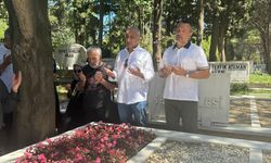 Usta oyuncu Kemal Sunal kabri başında anıldı