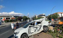 Yozgat'ta minibüs ile otomobil çarpıştı, 1 kişi öldü, 2 kişi yaralandı