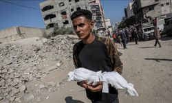 İsrail'in kıtlığı dayattığı Gazze Şeridi'nde son 24 saatte ikisi çocuk, 5 kişi daha açlıktan hayatını kaybetti